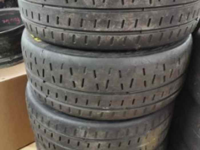 Vend lot de pneus en 18 pouces Pirelli et Michelin prix imbattable 1