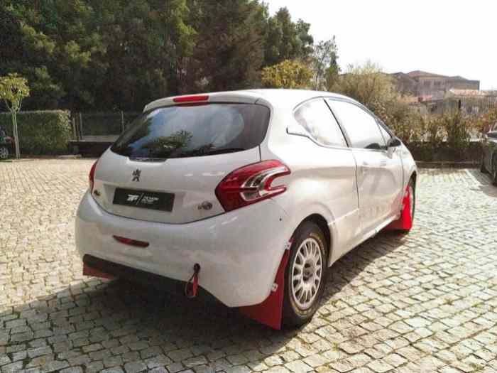 Peugeot 208 R2 2