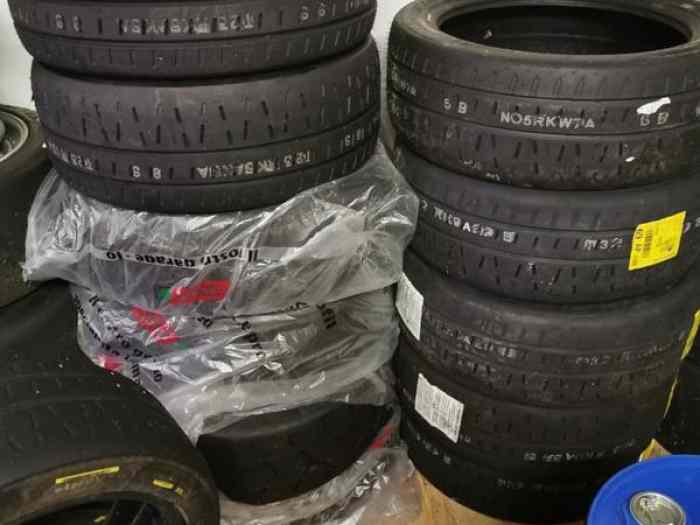 Vend lot de pneus en 18 pouces Pirelli...