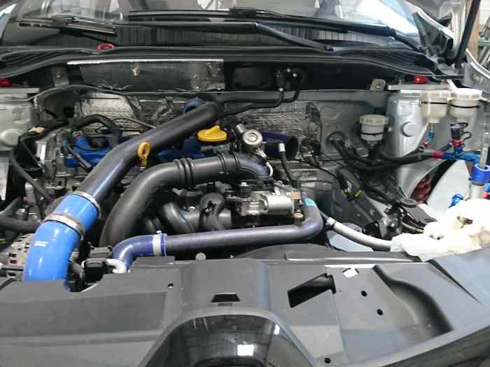 CLIO R3T - pièces et voitures de course à vendre, de rallye et de circuit.