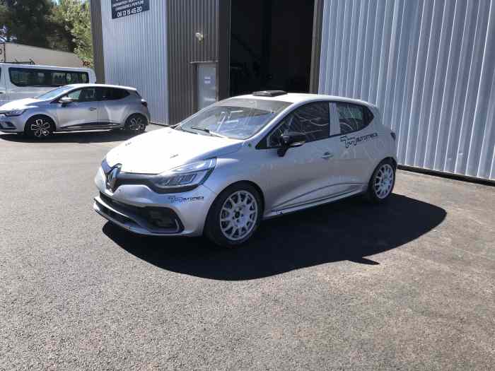 CLIO R3T - pièces et voitures de course à vendre, de rallye et de circuit.