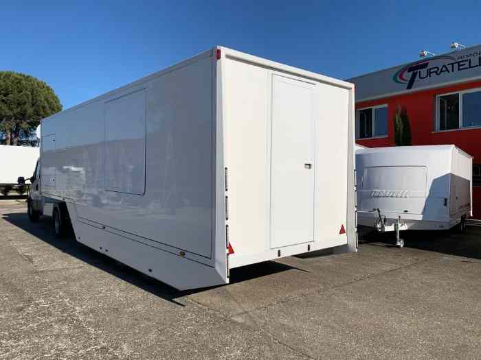 Mini camion pour MAGASIN / USAGE ALIMENTAIRE complet avec SEMI-REMORQUE ET TRACTEUR 45.000 € + TVA 1