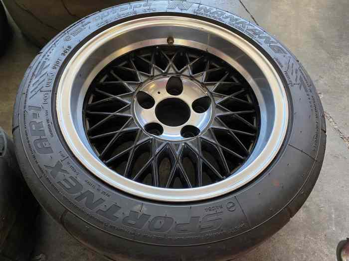 8 jantes 15 pouces BBS BMW 635 CSI Groupe A (8 pouces Av et 9 pouces Ar) avec pneus (225/45 Av et 245/40 Ar) 1