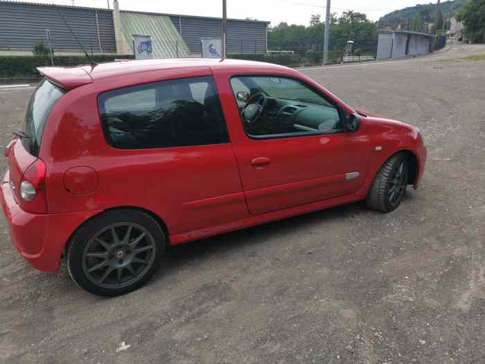 Clio 2 rs trophy 182 4