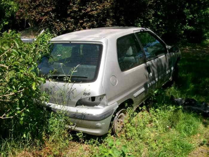 Caisse Peugeot 106 trois portes phase II 2