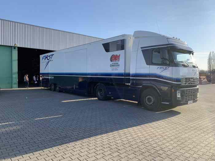 a vendre ensemble complet camion et remorque pour 6 voitures 0