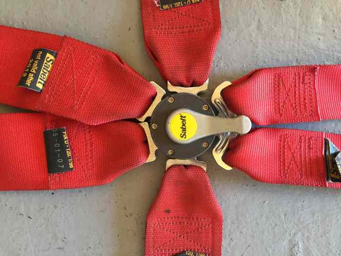 Harnais SABELT rouge 1