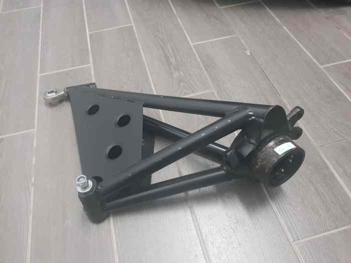 Pieces compétition bmw m3 e30 et porsche 911 3