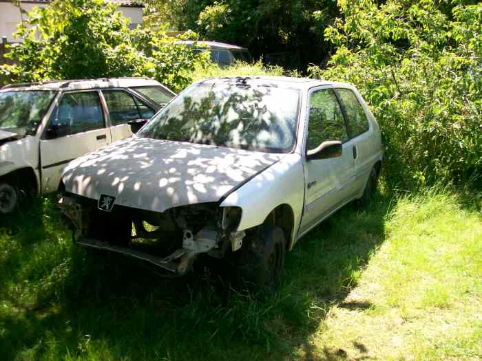 Caisse Peugeot 106 trois portes phase II 0