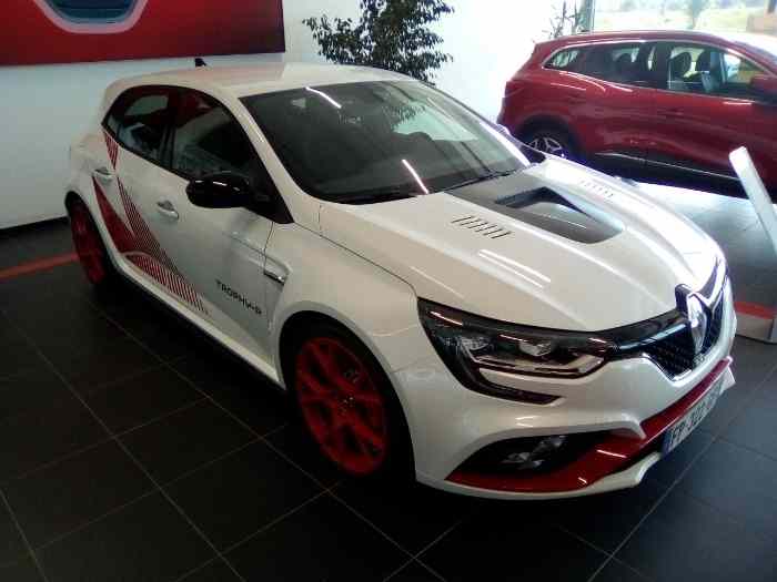 MEGANE IV RS 300 TROPHY-R BVM