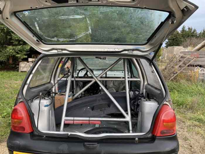 Caisse a réparer Renault Twingo F2000 11 avec son passeport – photo 5 sur 6