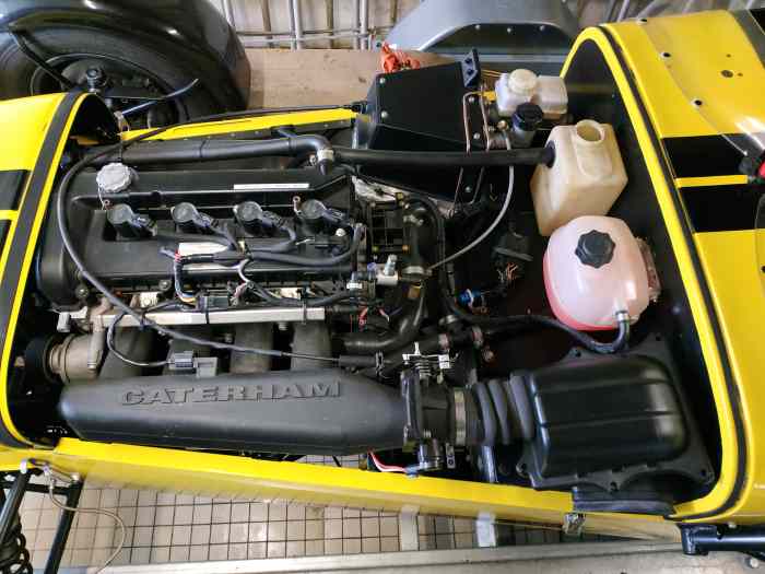 Caterham R300 Cup RHD sans CG 3