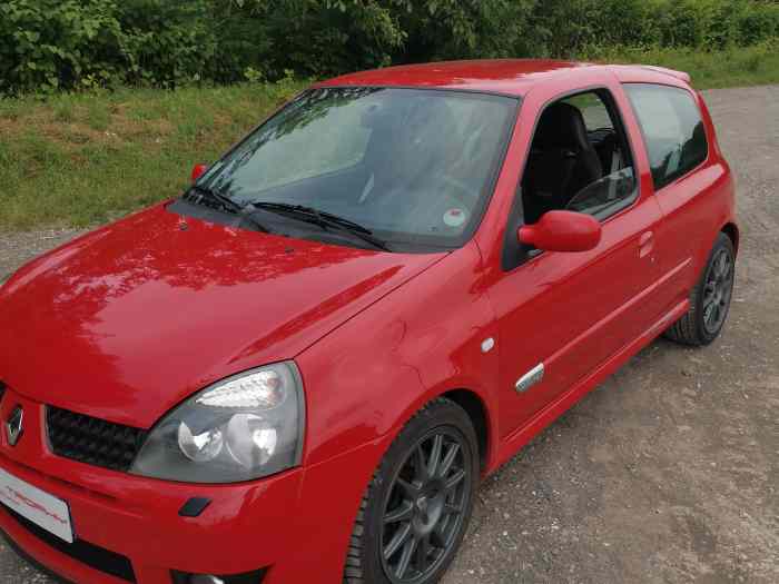 Clio 2 rs trophy 182 0
