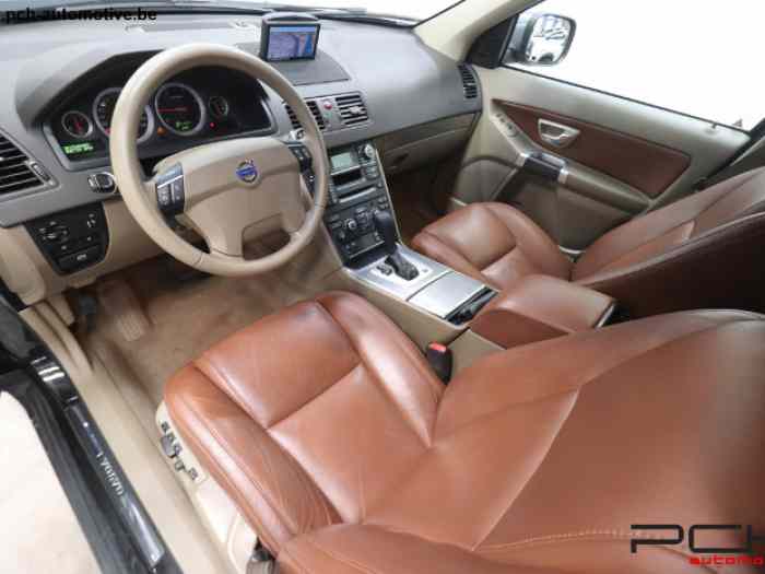 Volvo XC90 2.4 D5 AWD Summum Geartronic - 7 PLACES ! - 2011 - 167.300 KM - 2