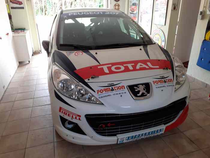 Peugeot 207 R3T matériels inclus