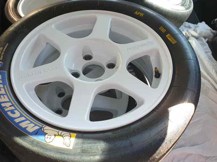 Pneu Michelin 15 pouces pour course de côte 1