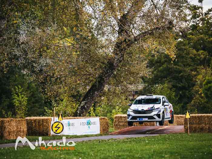 FUN MECA SPORT - RENAULT CLIO RC5 – photo 6 sur 6