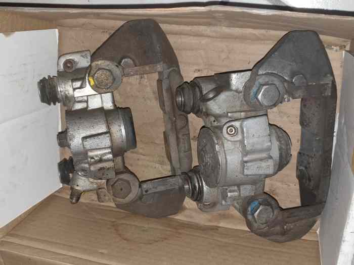 Etriers de freins arrière 106 S16 A6