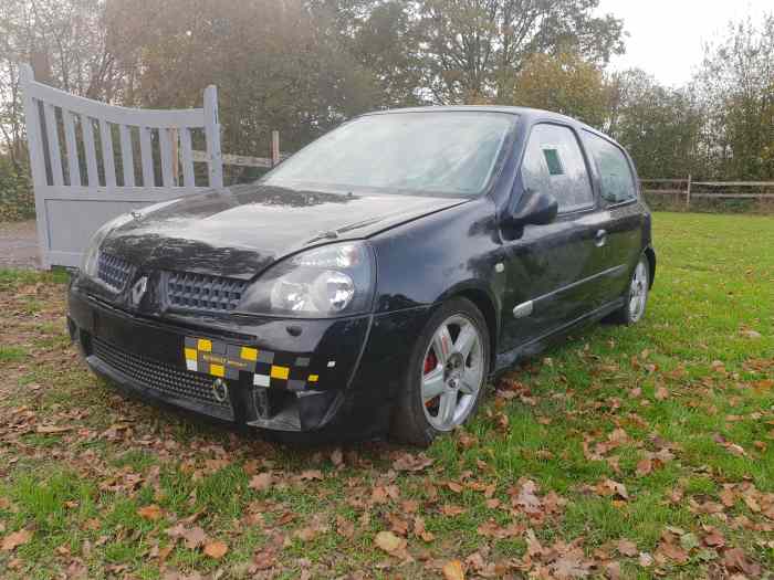 Vendu ...... Clio rs f2014 – photo 1 sur 2
