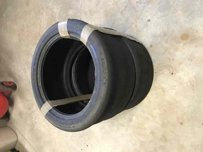 Pneus slicks AVON A15 8,5/23,3/16