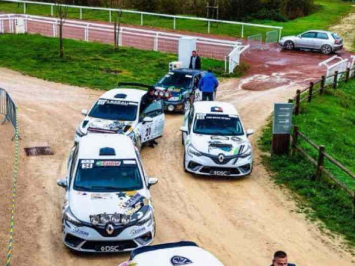 LEZEAU Compétition loue Clio Rally5 4
