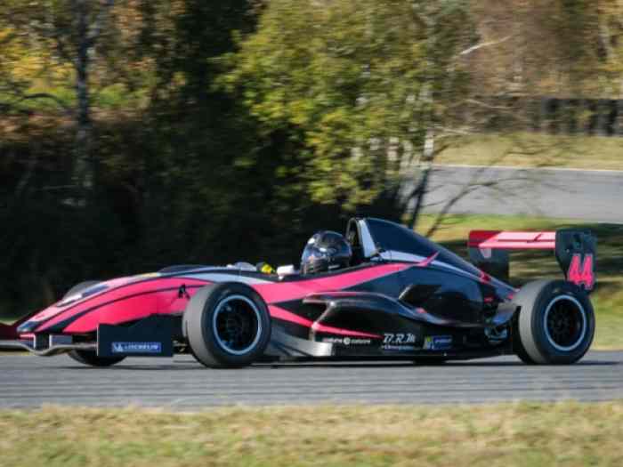 Formule Renault Tatuus FR2000 année 2007 1