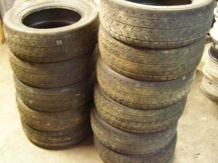 Lot pneus racing Pirelli D3 et D5 0