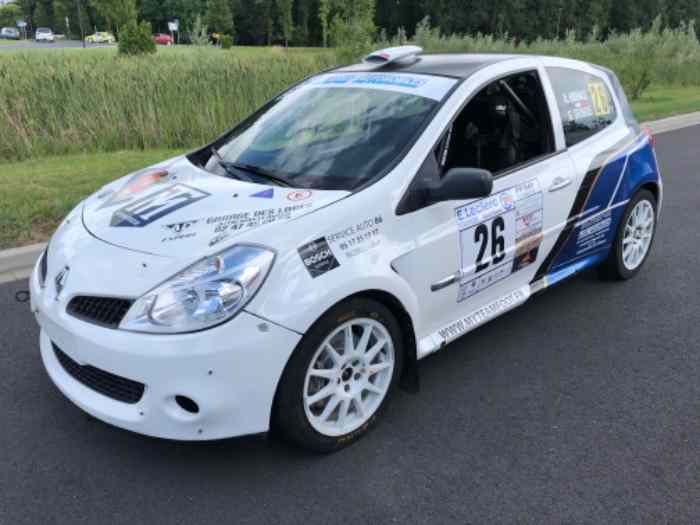 Magnifique Clio R3 230 CH + évos MAX – photo 1 sur 6