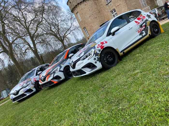 LEZEAU Compétition loue CLIO V Rally 5