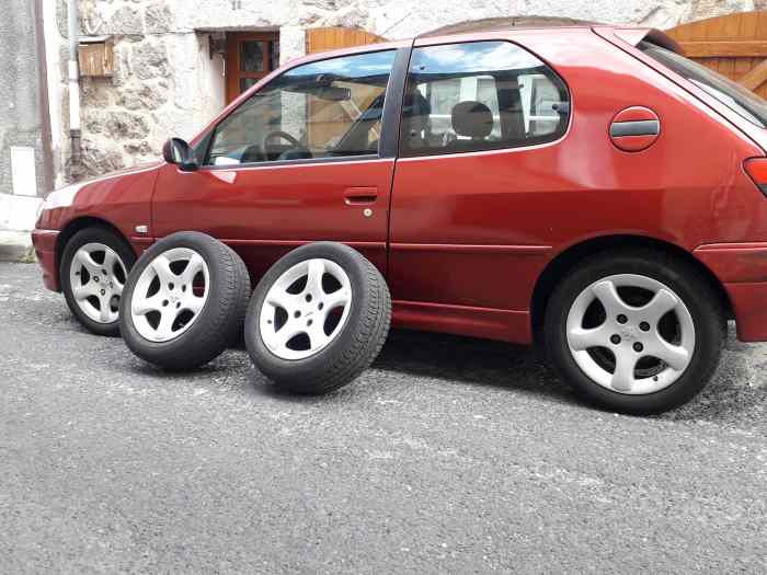 4 jantes 306 hdi+ pneu 195/55/15