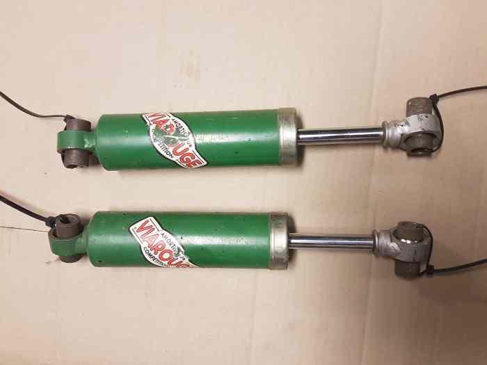2 amortisseurs Bilstein AV filetés + ressorts Saxo challenge GRA + 2 amortisseurs AR Bilstein retarés Viarouge 1