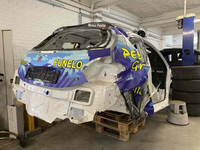 Caisse Arceautee Accidentee 208 R2 2