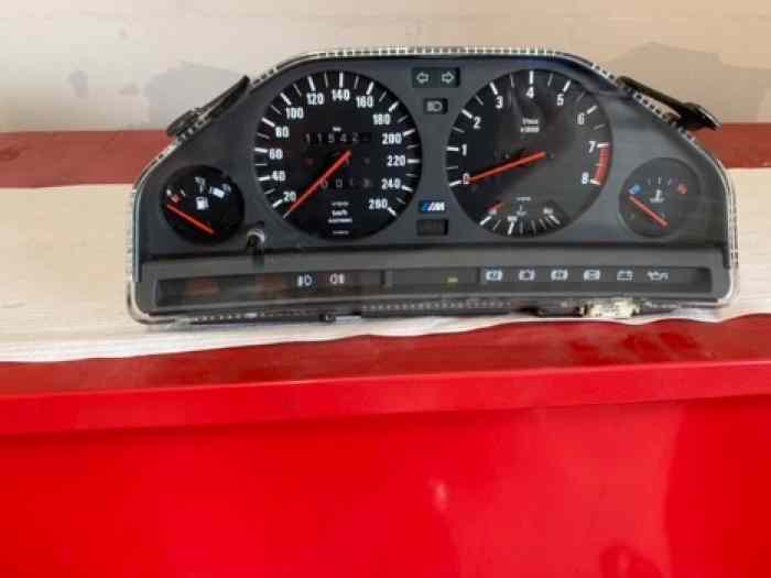 Compteur M3 E30