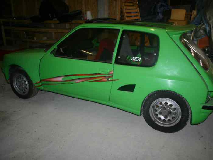 205 GTI POUR COURSE OU A RESTAURER 4