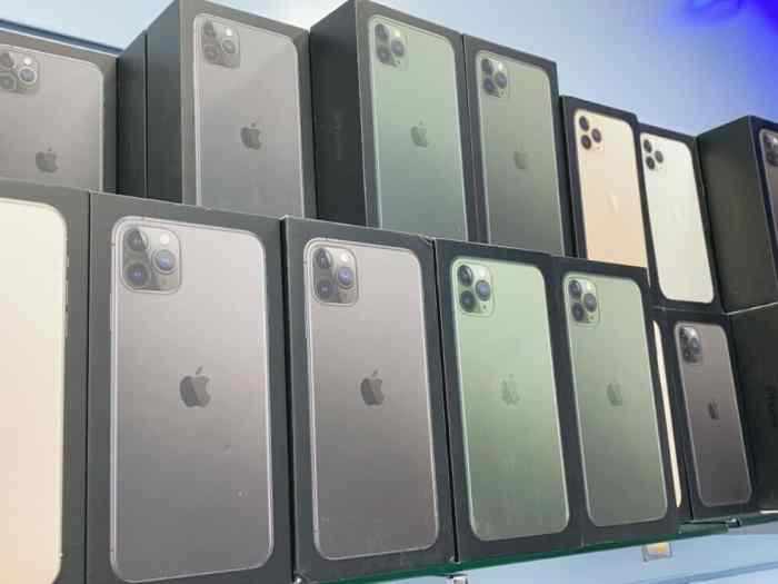 Offre pour Apple iPhone 11, 11 Pro et 11 Pro Max en vente au prix de gros. 0