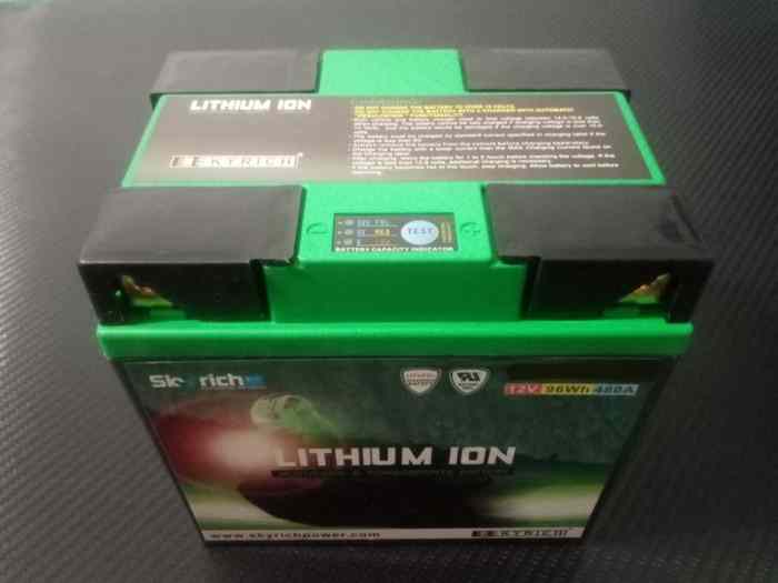 Batterie Lithium Ion Skyrich 12v 30Ah 480A 1,88kg + support alu + chargeur neuf 0