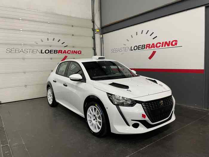 PEUGEOT 208 RALLY4