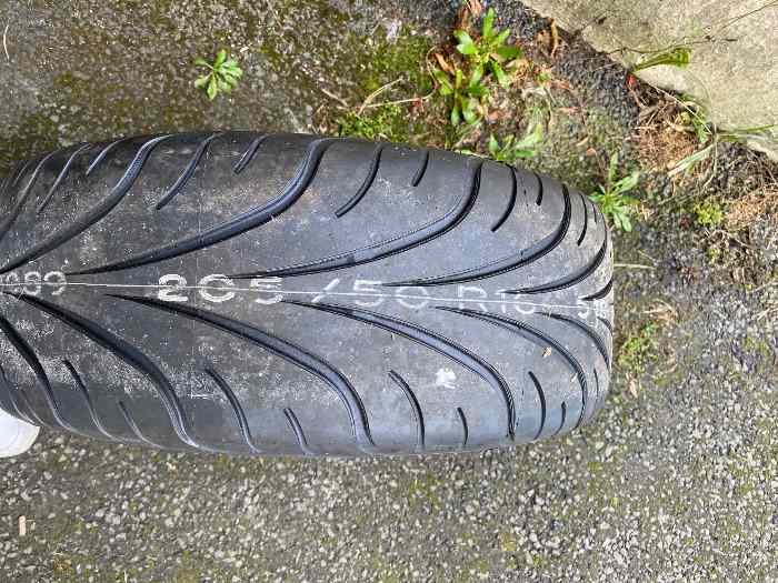 PNEUS RS-R 205/50/16 NEUFS 1