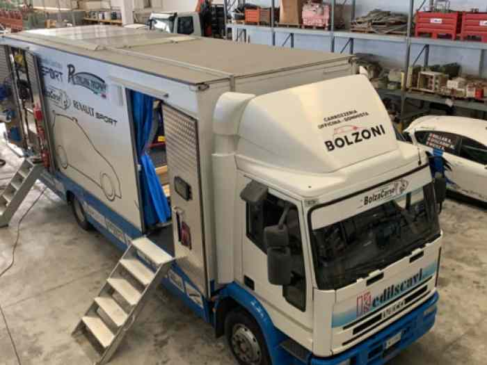 CAMION TRASPORTO AUTO OFFICINA E ZONA LIVING