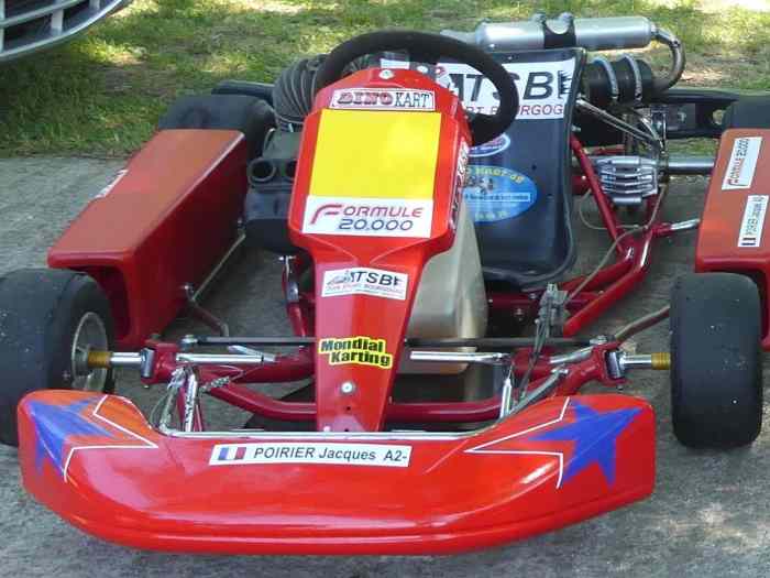 Kart Formule 20.000 Châssis « DINO 99 » avec moteur « VORTEX VL95 ». 3