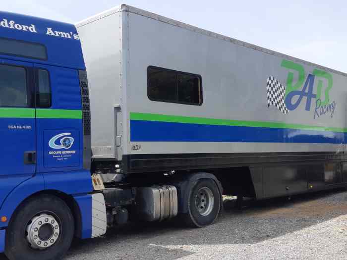 camion remorque transport voiture de course 0