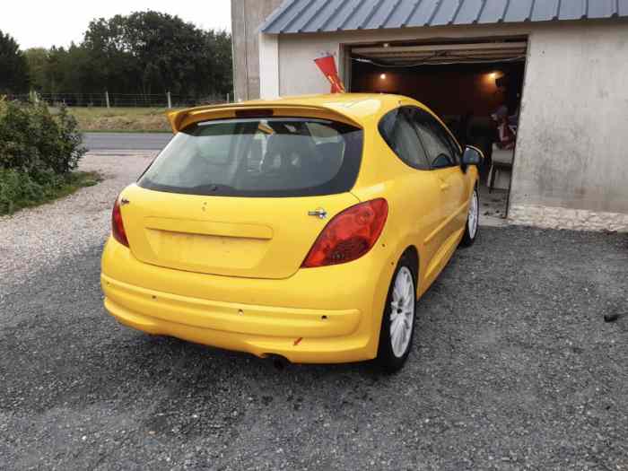 Vend PEUGEOT 207 RC 3