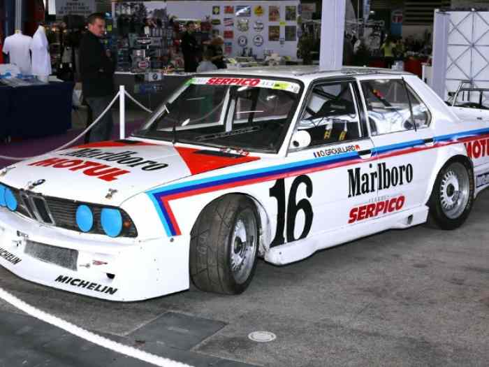 BMW M5 E28 Production 0