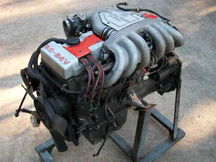moteur opel 3.0L 6 cylindres 24v c30se