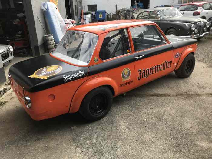 BMW 2002 3