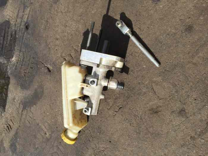 Adaptateur pompe de freins Citroën C2R2 Max 0