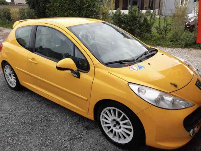 Vend PEUGEOT 207 RC 0