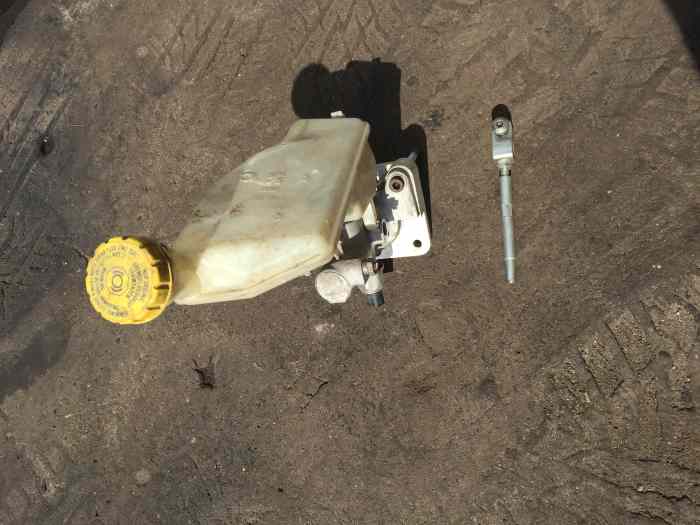 Adaptateur pompe de freins Citroën C2R2 Max 2