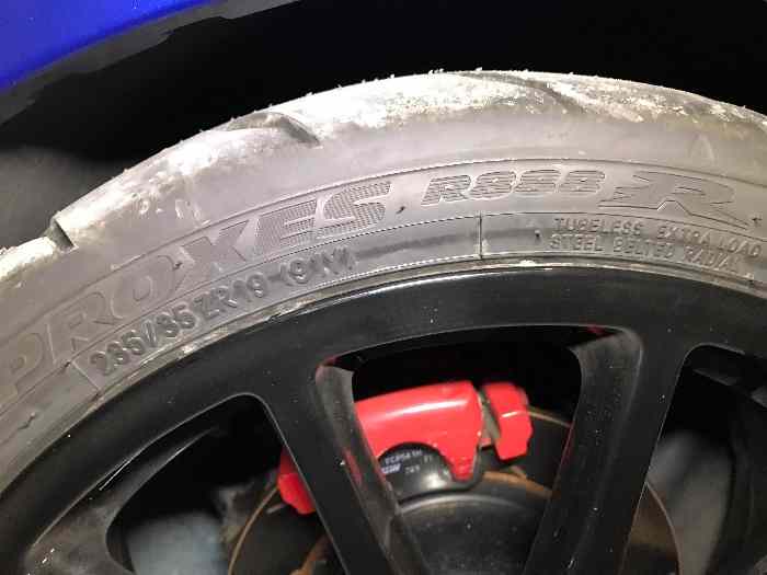 toyo r888r 235/35/19 1