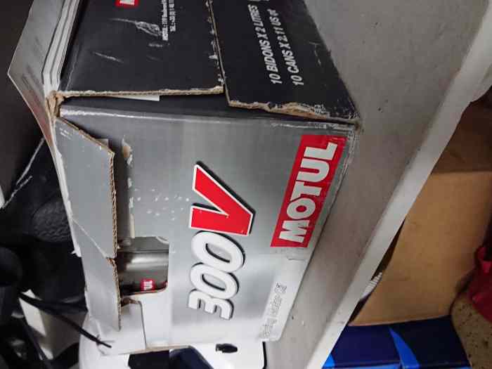 Huile motul 5w40 300v